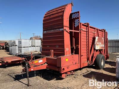 Hesston Stak Hand 30B Stacker