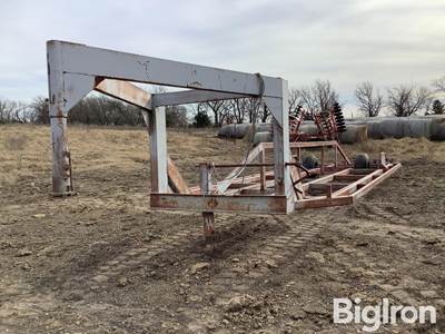 Homemade S/A 28' Bale Trailer