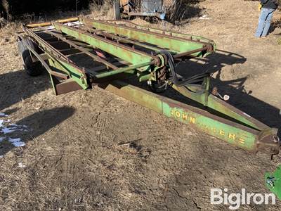 John Deere 200 Hay Mover