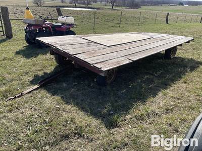 John Deere Running Gear / Hay Trailer
