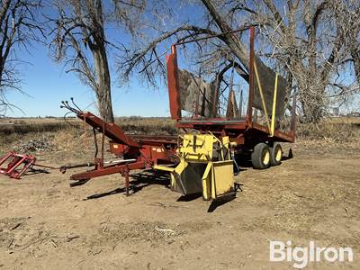 New Holland 1032 Stackliner whole type small square bale stacker