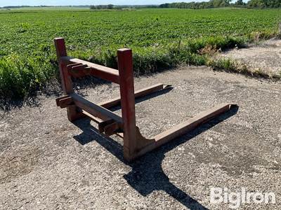 3=Pt Cat II Round Bale Carrier