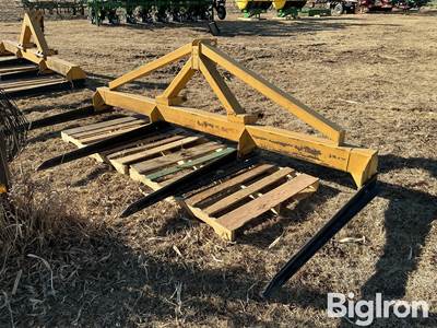 3-Pt Mounted Double Bale Mover