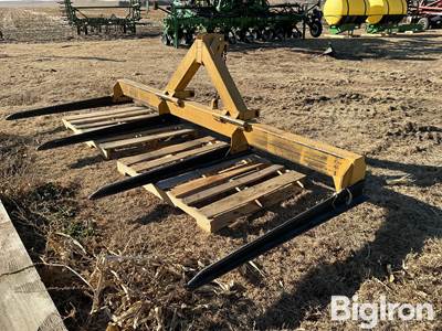 3-Pt Mounted Double Bale Mover