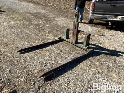 Heavy Duty 3-Pt Hay Bale Mover