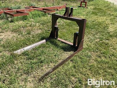 Shop Built 3-Pt Round Bale Mover