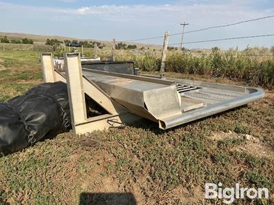 Merritt Headache Rack w/Chains and Tarp