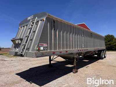 2012 Dakota 38' Tandem Axle Aluminum Bottom Hopper Grain Trailer