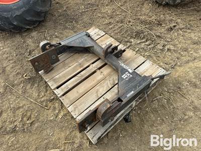 Caterpillar 3 3-Pt Tractor Quick Hitch