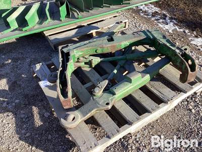 John Deere category 5 Quick Hitch and Lift Arms