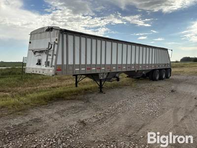 1997 Cornhusker 48’ Tri/A Grain Trailer