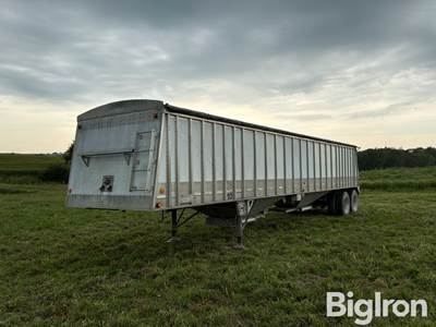 1998 Cornhusker T/A Grain Trailer