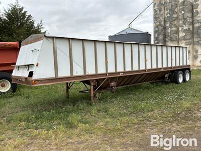1986 Doonan T/A Hopper Grain Trailer