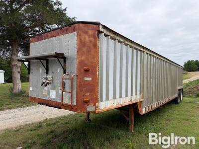 1989 Hobbs 38' T/A Hopper Grain Trailer