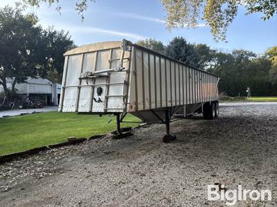 1989 Merritt 42’ T/A Grain Trailer