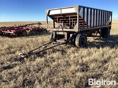 1979 Target 20’ Pup Grain Trailer