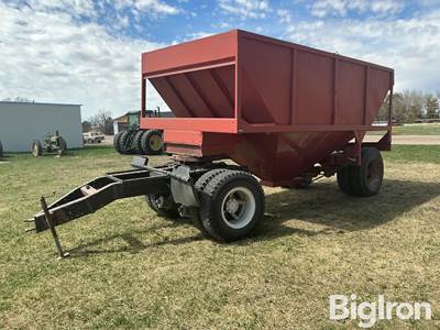S/A Grain Trailer w/ 5th Wheel Caddy