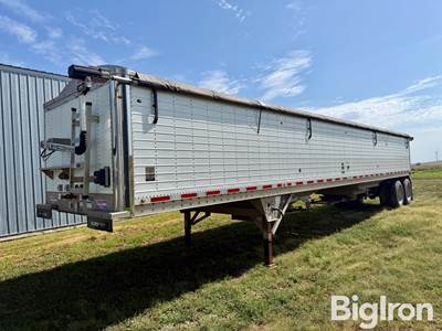 2014 Wilson DWH-500 43’ T/A Grain Trailer