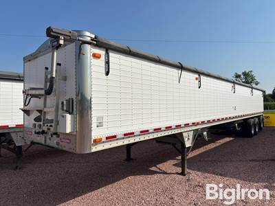 2010 Wilson DWH-500 PaceSetter Tri/A Grain Trailer