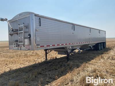 2013 Wilson DWH-550PM Tri/A Grain Trailer