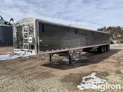 2025 Wilson DWH-750GM 50’ Tri/A Grain Trailer