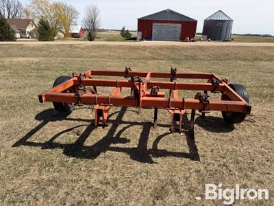 Allis-Chalmers 1600 Ripper