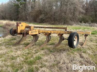 Barrentine 311 3-Pt V Ripper