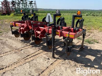 Case IH 2500 Inline Ripper