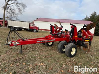 2018 Case IH 2500 Ecolo-Til 7 Shank 30" Inline Ripper & Unverferth 500 3-PT Caddy
