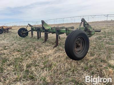 John Deere 23B 3-Pt Ripper