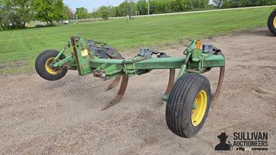 John Deere 910 V Ripper