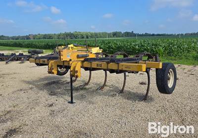 Landoll 1504-5A 5 Shank V-Ripper