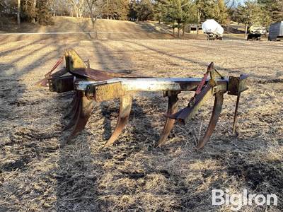 7 Shank 3-Pt V Ripper