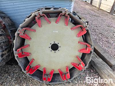 Lindsay NFTRAX Airless Pivot Tires