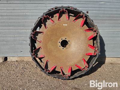 Lindsay NFTRAX Airless Pivot Tires