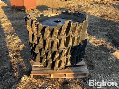 Shark 38" Pivot Tires & Rims