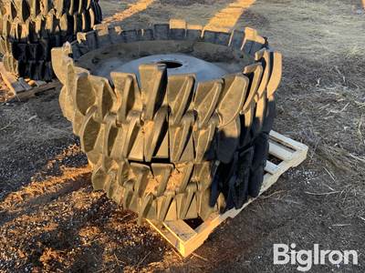 Shark 38" Pivot Tires & Rims