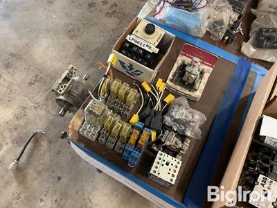 Pivot Panel Parts