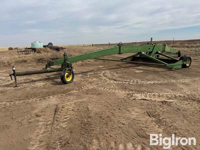 John Deere 940 Land Plane