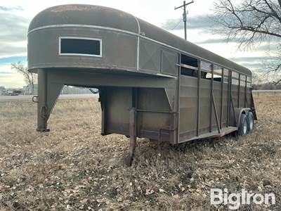 1991 Assembled T/A Livestock Trailer