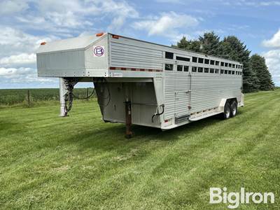 2001 Barrett Gooseneck Aluminum Livestock Trailer