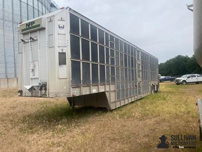 2005 Barrett Livestock Trailer