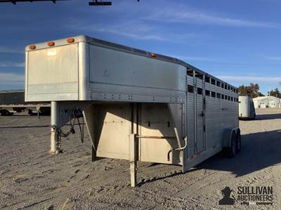 1998 Chaparral Trailer