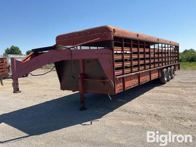 1997 Coose 30' Tri/A Livestock Trailer