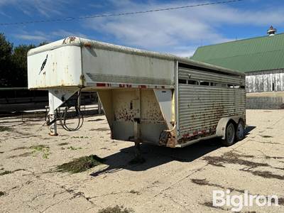 2007 Featherlite Gooseneck Livestock Trailer