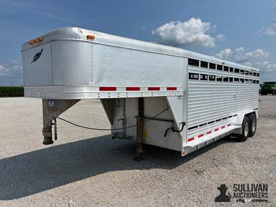 1996 Featherlite 8110 20" Aluminum T/A Livestock Trailer