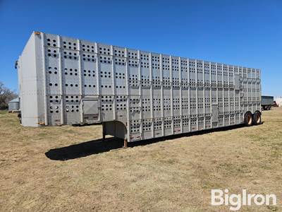 1977 Guthrie 48' T/A Aluminum Livestock Trailer