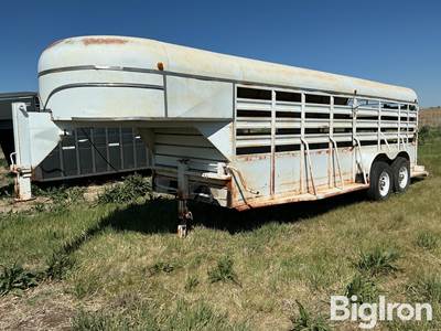 1979 Hale T/A Livestock Trailer