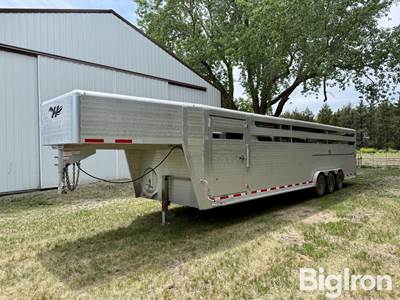 2020 Hillsboro 32' Tri/A Aluminum Livestock Trailer