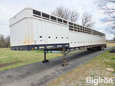 2003 Neville Ground Load T/A Livestock Trailer